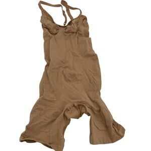 Skims Seamless Sculpting Mid Thigh Bodysuit NWOT Size Medium